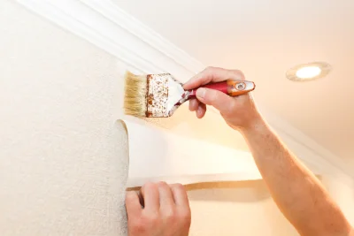 Pose de papier peint à Charbuy — revêtements muraux et toiles de verre